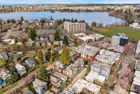 6538 Latona Avenue NE Seattle WA 98115