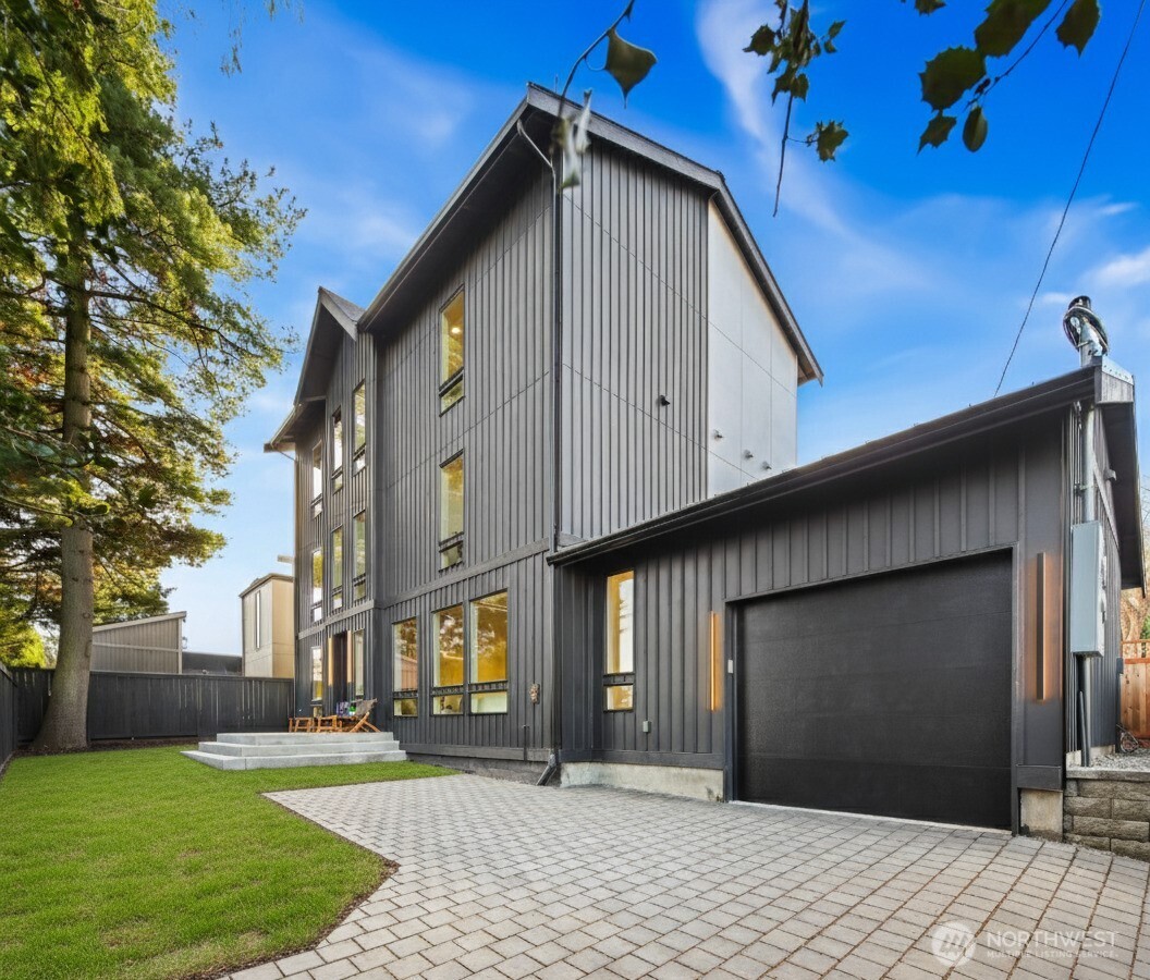 7358 33rd Avenue NE Seattle WA 98115