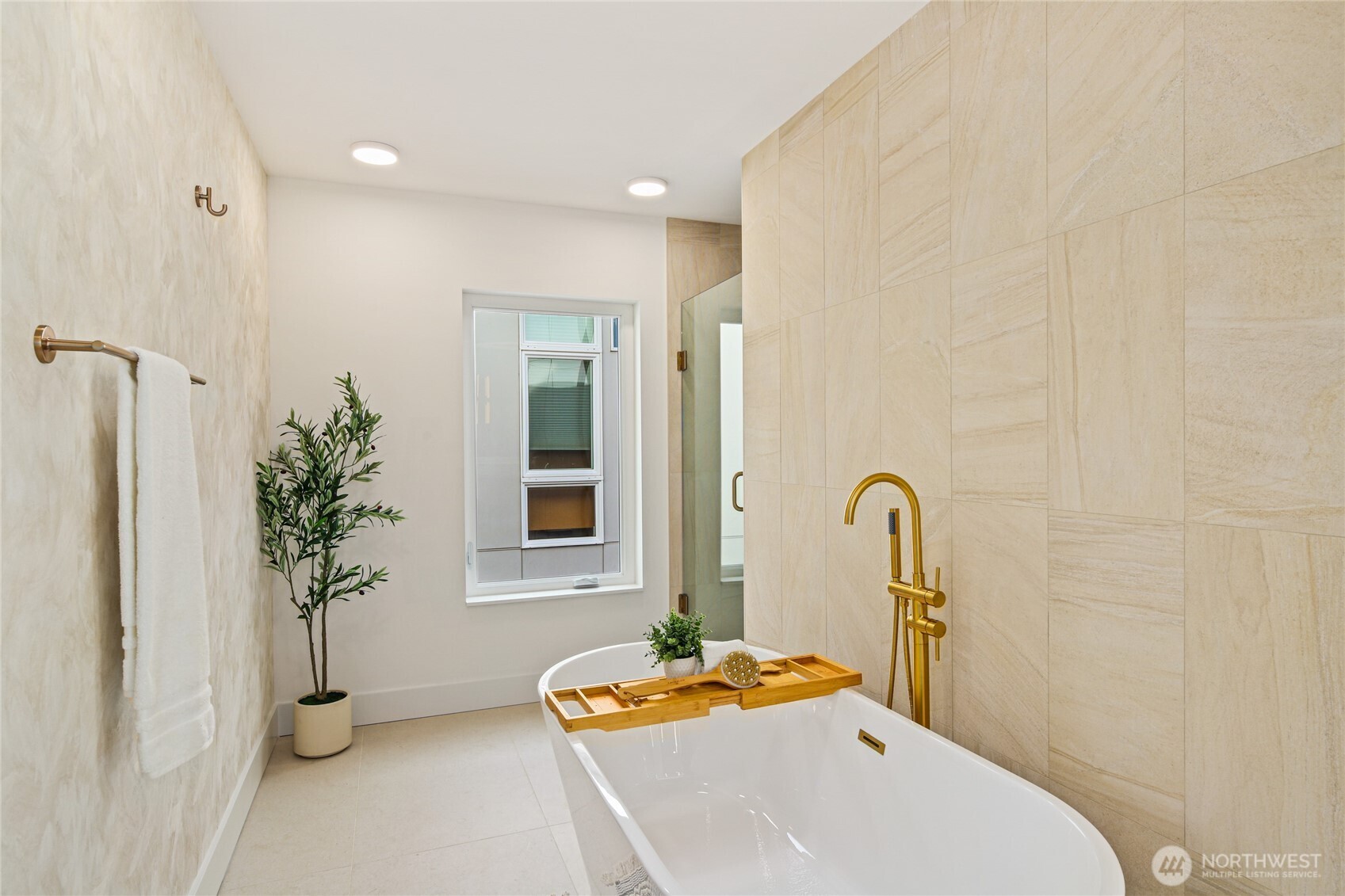 7358 33rd Avenue NE Seattle WA 98115