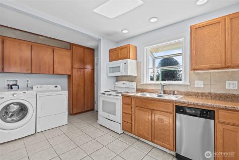 264 Taylor Ave NW Renton WA 98057
