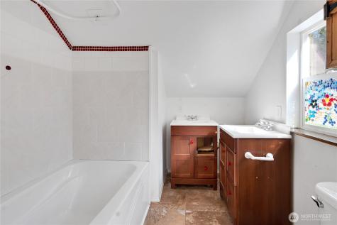 816 299th Street E Roy WA 98580