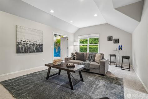 10406 172nd Avenue SE Renton WA 98059