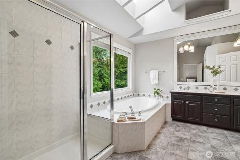 10406 172nd Avenue SE Renton WA 98059