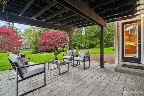 10406 172nd Avenue SE Renton WA 98059