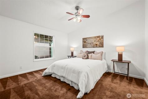 998 Mahogany Lane NW Bremerton WA 98383