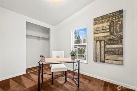 998 Mahogany Lane NW Bremerton WA 98383