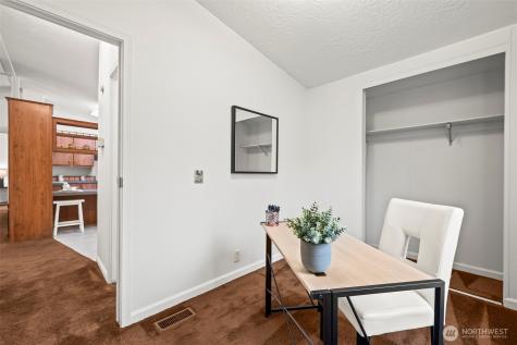 998 Mahogany Lane NW Bremerton WA 98383