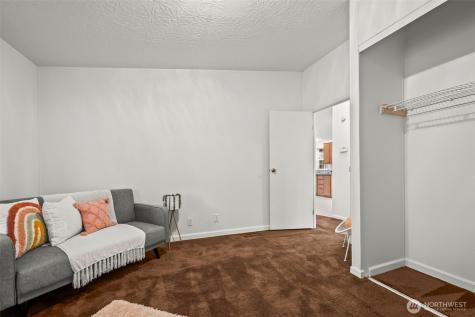 998 Mahogany Lane NW Bremerton WA 98383