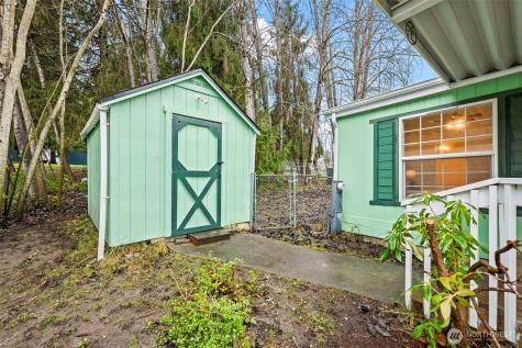 998 Mahogany Lane NW Bremerton WA 98383