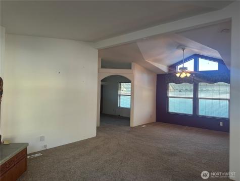 5400 Meeker Kalama WA 98625