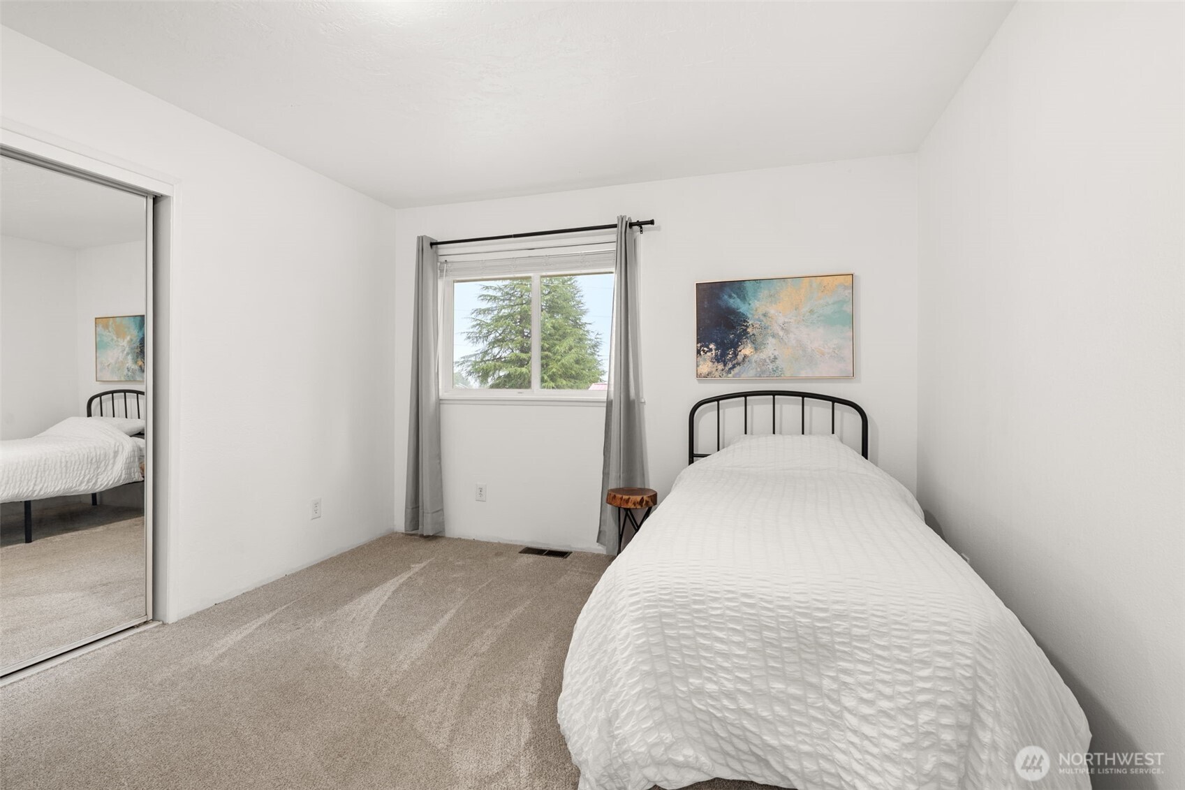 1346 W Third Street South Bend WA 98586