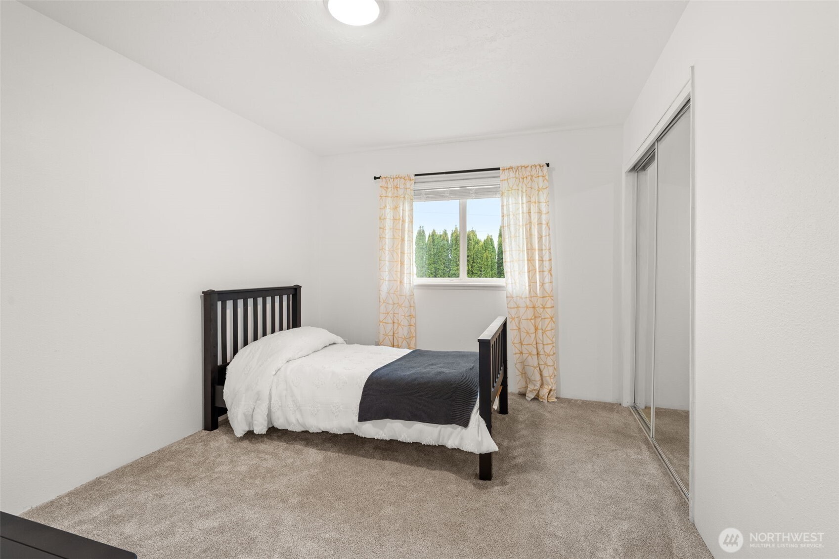 1346 W Third Street South Bend WA 98586