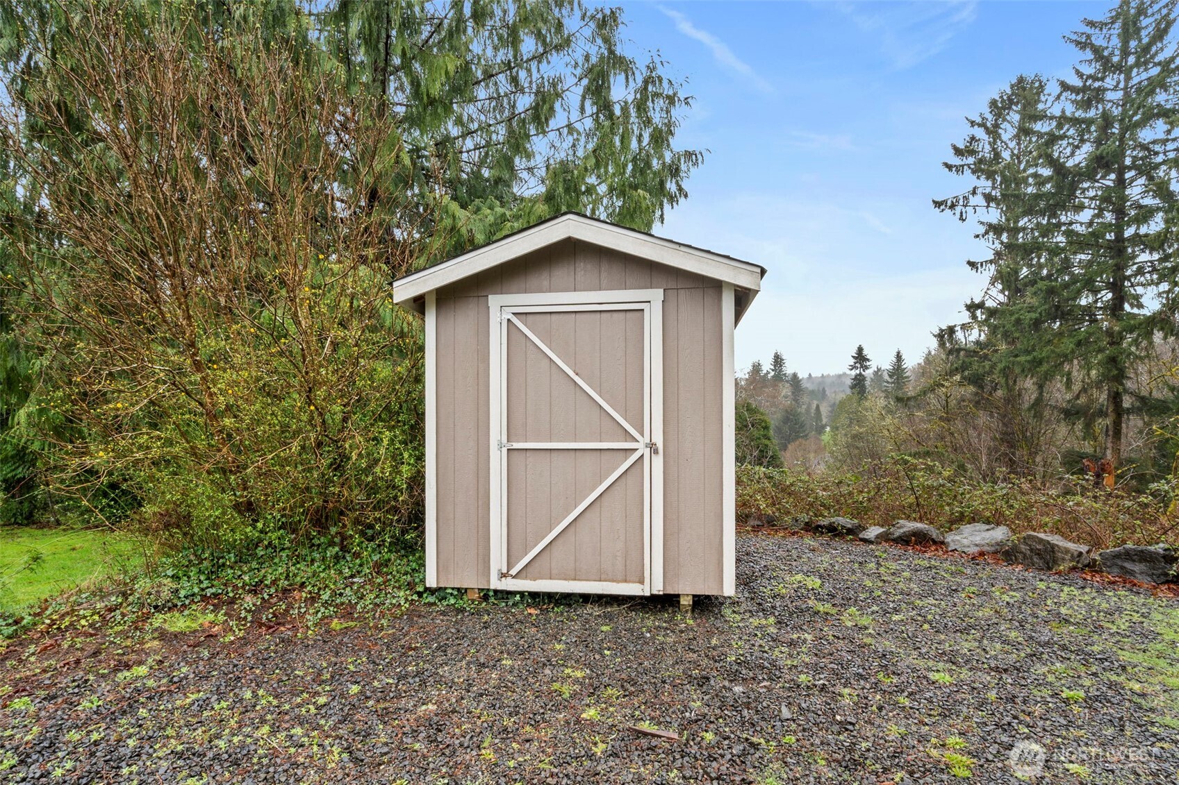 1346 W Third Street South Bend WA 98586