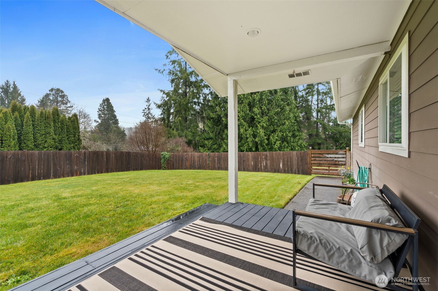 1346 W Third Street South Bend WA 98586