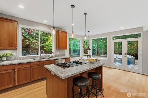 6323 NE 130th Place Kirkland WA 98034