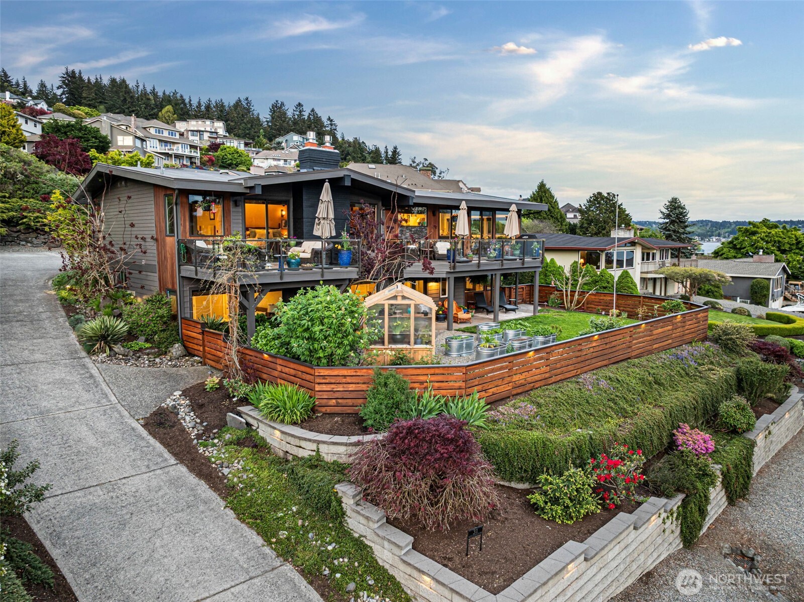31 Pt. Fosdick Dr. NW Gig Harbor WA 98335