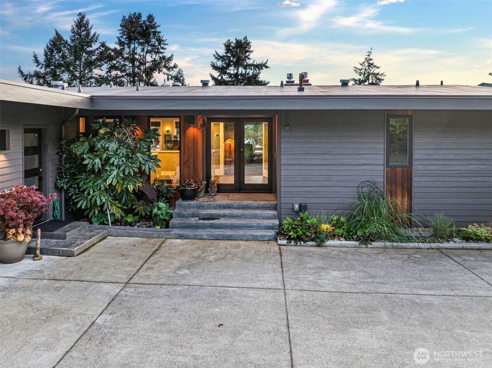 31 Pt. Fosdick Dr. NW Gig Harbor WA 98335