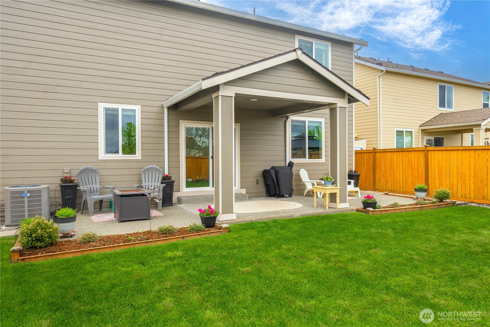 340 Grennan Lane N Enumclaw WA 98022