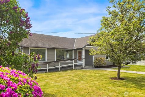 1628 Grove Street Marysville WA 98270