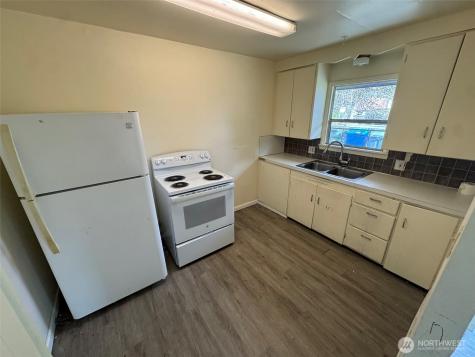 10908 Valley Avenue E Puyallup WA 98372