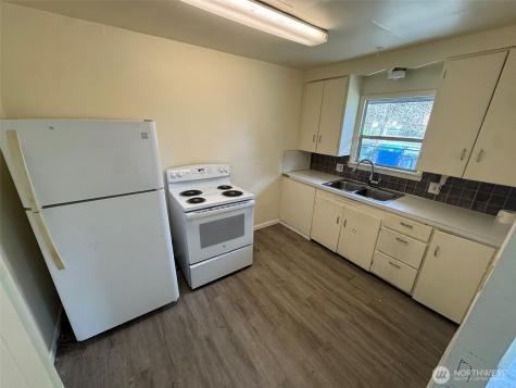 10908 Valley Avenue E Puyallup WA 98372