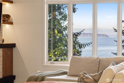 16340 Maplewild Avenue SW Burien WA 98166