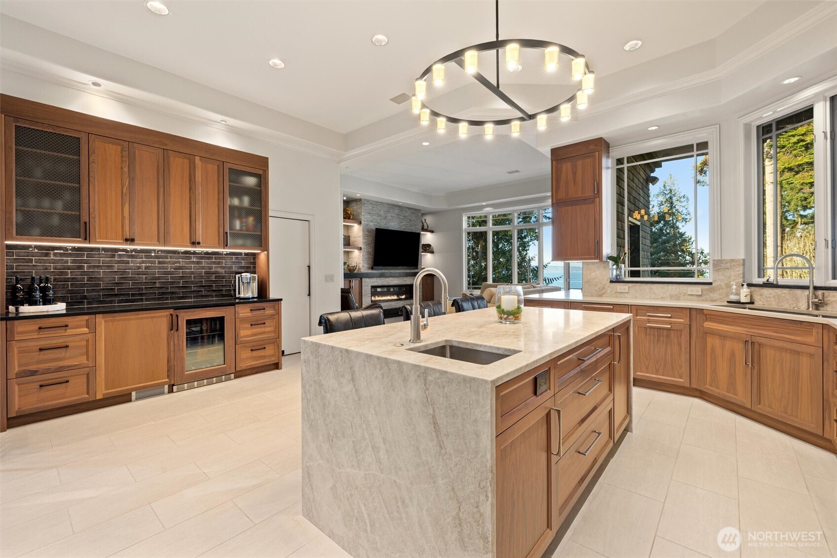 16340 Maplewild Avenue SW Burien WA 98166