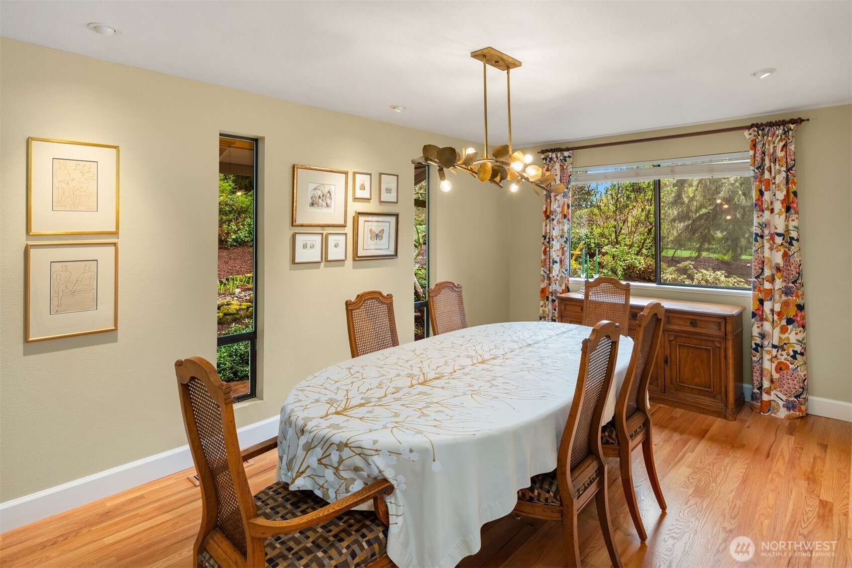 14616 216th Avenue NE Woodinville WA 98077