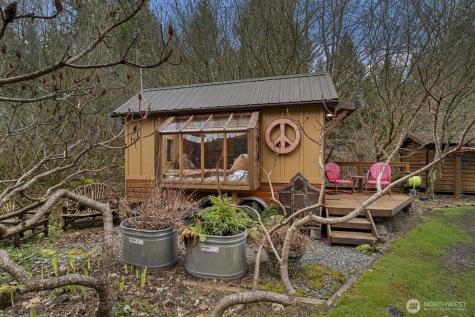 18904 233rd Avenue NE Woodinville WA 98077