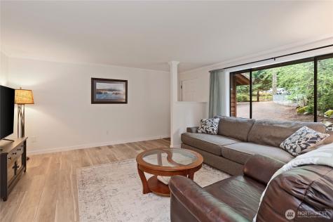 1989 NW Lucky Lane Silverdale WA 98383
