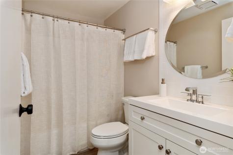 1989 NW Lucky Lane Silverdale WA 98383