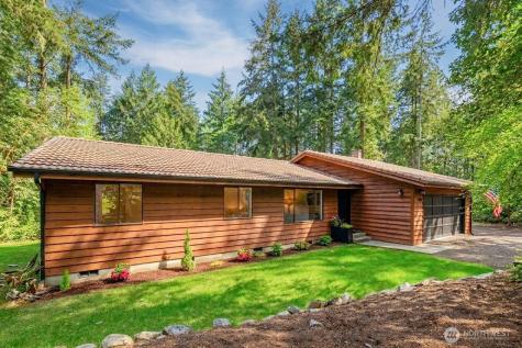 1989 NW Lucky Lane Silverdale WA 98383
