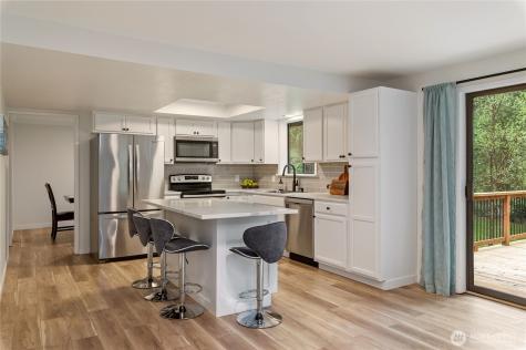1989 NW Lucky Lane Silverdale WA 98383
