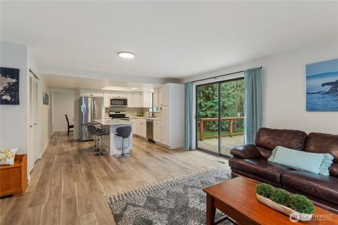1989 NW Lucky Lane Silverdale WA 98383