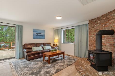 1989 NW Lucky Lane Silverdale WA 98383