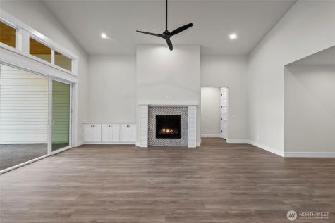 8717 33rd Street E Edgewood WA 98371