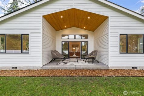 8717 33rd Street E Edgewood WA 98371