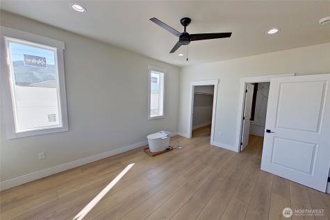 233 Saunders Avenue Rock Island WA 98850