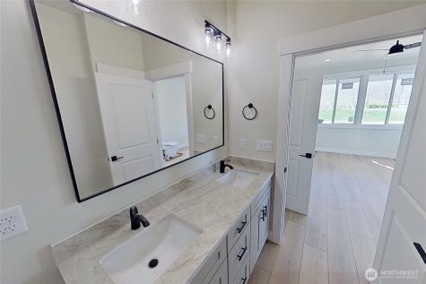 233 Saunders Avenue Rock Island WA 98850