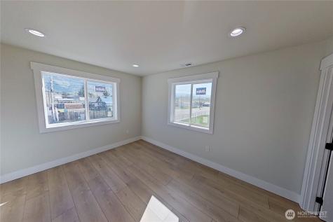 233 Saunders Avenue Rock Island WA 98850