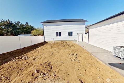 233 Saunders Avenue Rock Island WA 98850