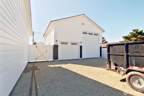 233 Saunders Avenue Rock Island WA 98850