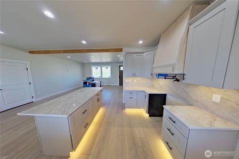 233 Saunders Avenue Rock Island WA 98850