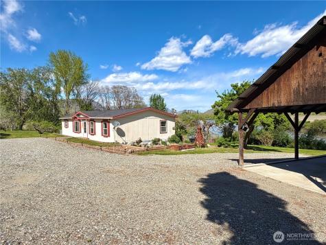1024 Old Highway 97 Brewster WA 98812