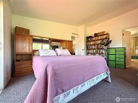 1024 Old Highway 97 Brewster WA 98812