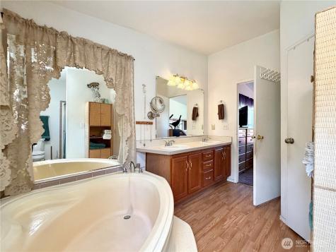 1024 Old Highway 97 Brewster WA 98812