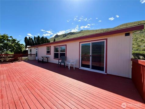 1024 Old Highway 97 Brewster WA 98812