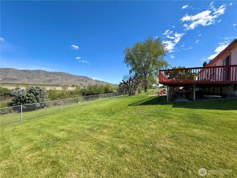 1024 Old Highway 97 Brewster WA 98812