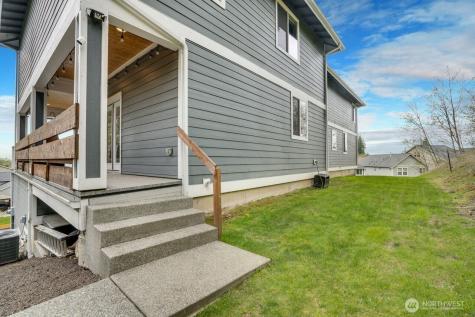 1401 32nd Street Pl SE Puyallup WA 98372