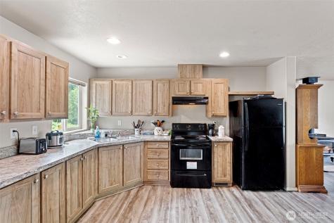 734 Davis Lake Road Morton WA 98356